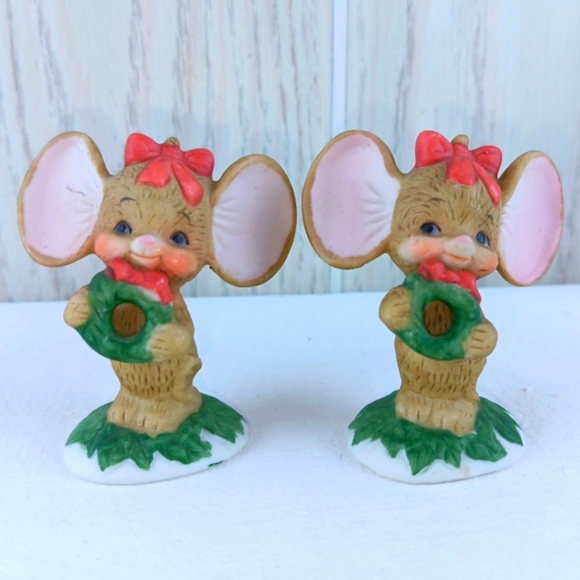 Vintage 80s Lefton 02477 Christmas Mouse mice Wreath tiny figure bow big ear - Picture 3 of 9